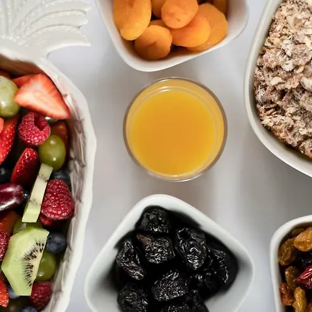 Melrose Гостевой дом 4*